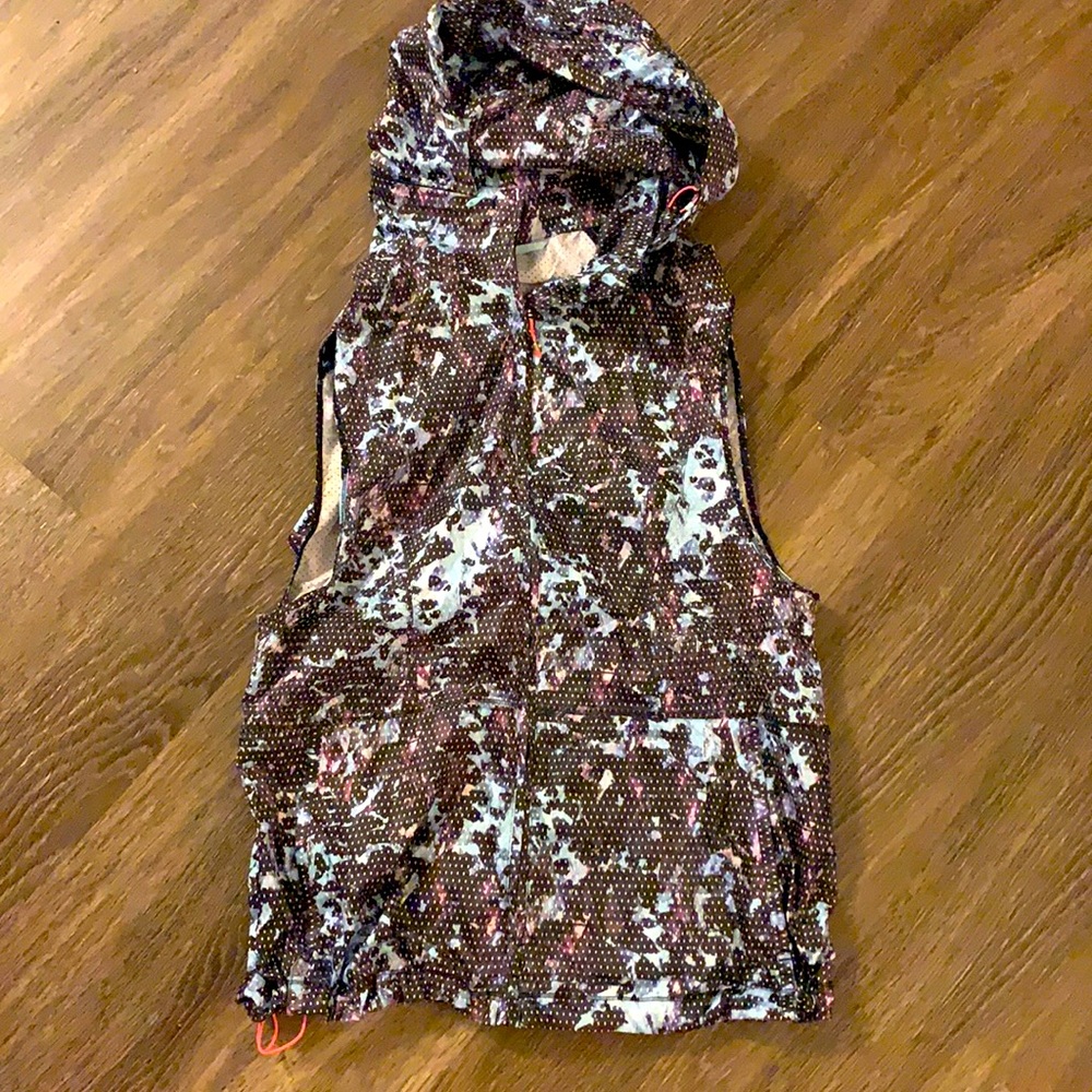 Lululemon lightweight running vest